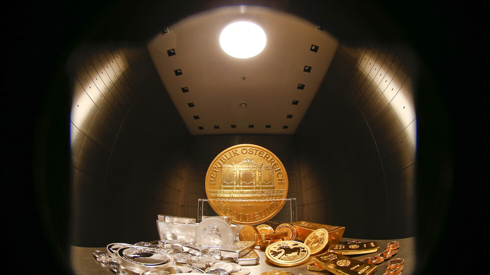 الذهب يبلغ أعلى مستوى في أسبوع