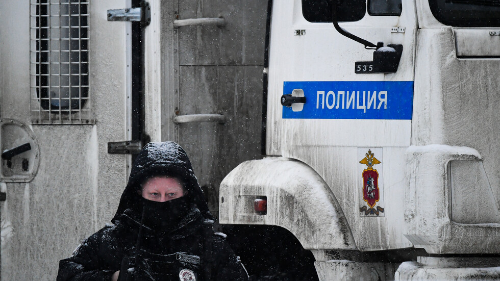 لمخالفتهم الأنظمة الوبائية..شرطة موسكو توقف 200 شخص خلال "منتدى أعضاء مجالس البلديات"