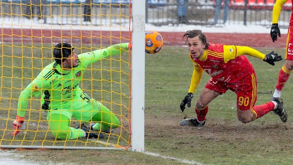 أرسنال يستعيد نغمة الانتصارات بثنائية في شباك تسيسكا موسكو في الدوري الروسي (فيديو)