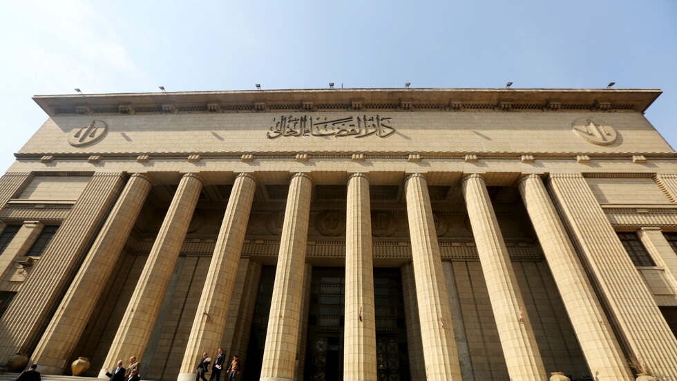مصر.. تأجيل محاكمة 12 عنصرا من "داعش" بقضية كمين رمسيس