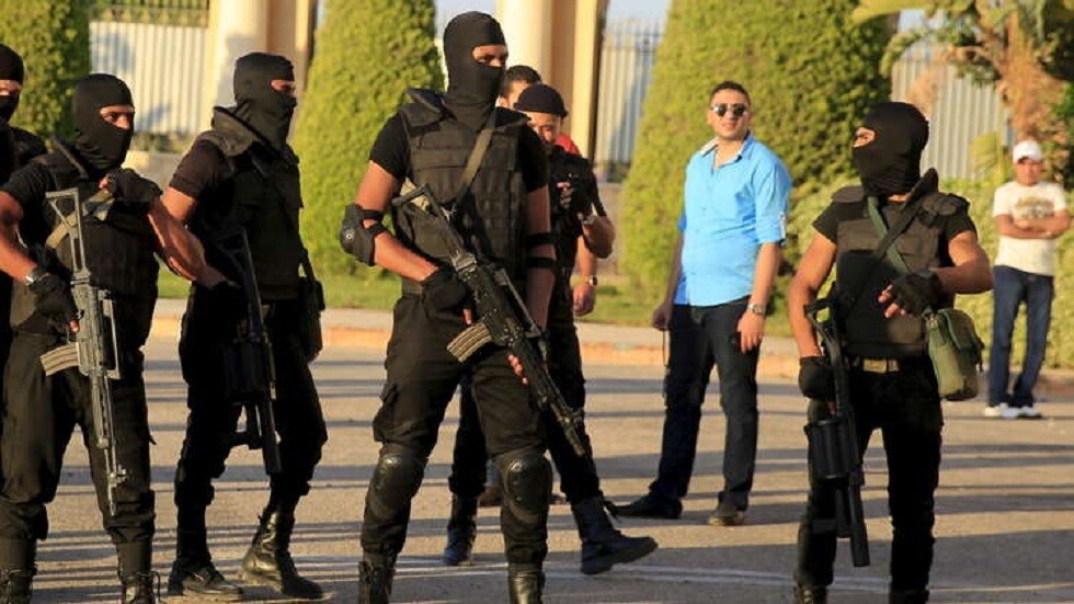 مصر.. القبض على مجموعة سرقت 20 مليون جنيه من مواطنين بحجة الاستثمار في "البيتكوين"