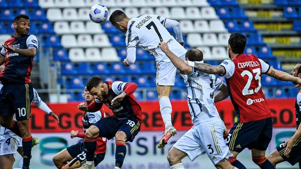 بالفيديو.. رونالدو يتألق ويسجل "هاتريك" ليوفنتوس في شباك كالياري