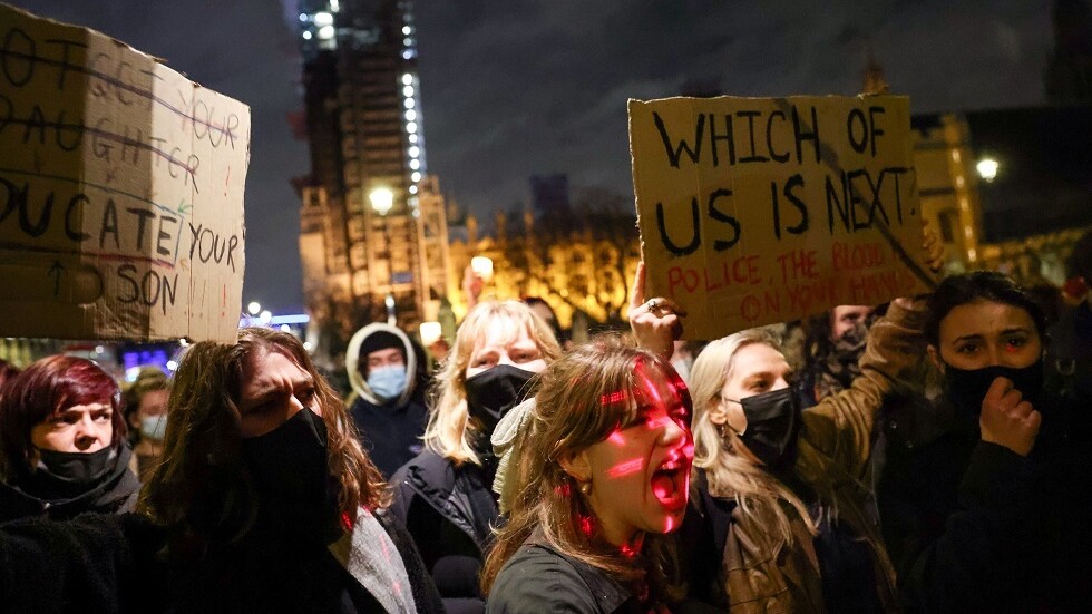 بريطانيا تتجه لتشديد قواعد الاحتجاج