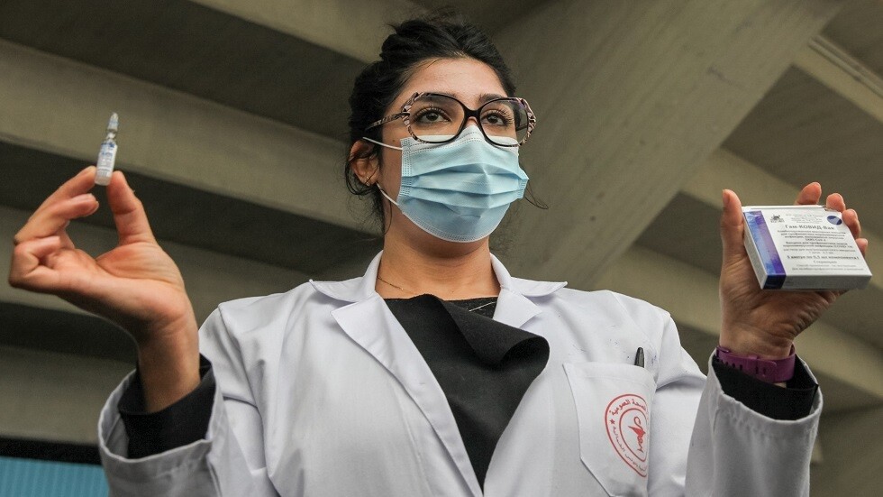 علماء بطرسبورغ يؤكدون تحقق مناعة القطيع لدى نصف سكان المدن الكبرى الروسية