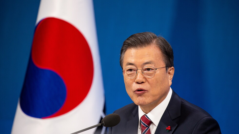 رئيس كوريا الجنوبية يتلقى لقاح كورونا استعدادا لحضور قمة G7