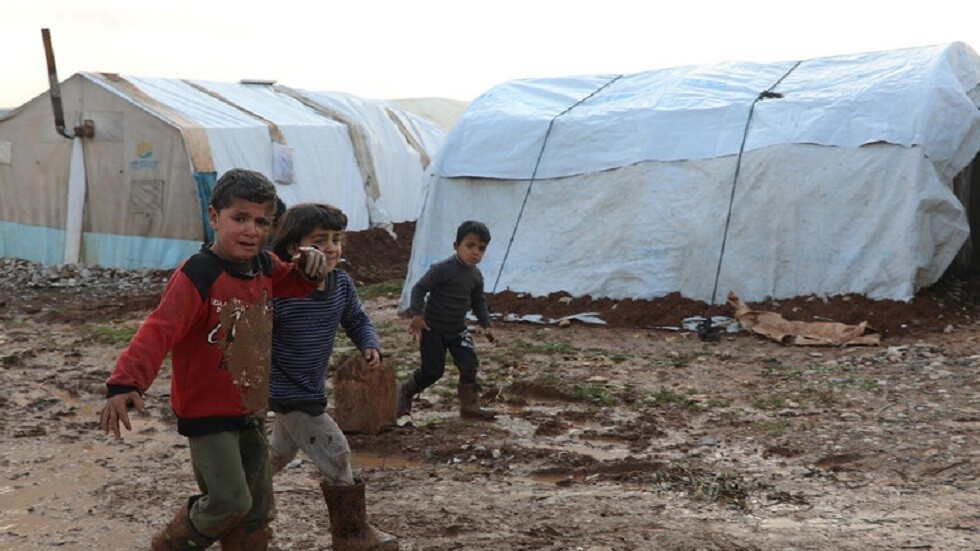 عشر سنوات على الأزمة السورية.. السياسة تراوح والاقتصاد إلى مستويات فقر قياسية