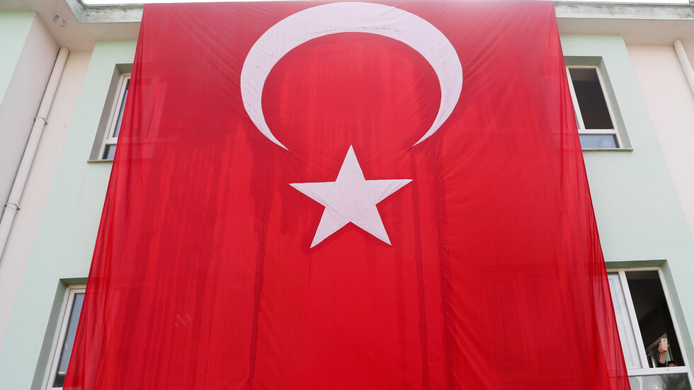 السلطات التركية تضبط 59 مهاجرا سوريا غير نظامي حاولوا دخول إيران