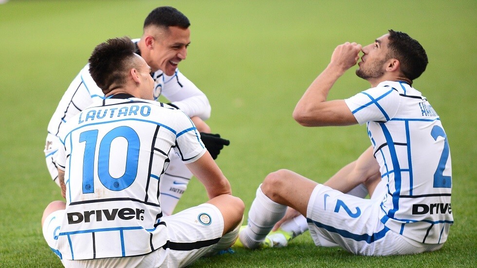 إنتر ميلان يتغنى بـ"فخر العرب"