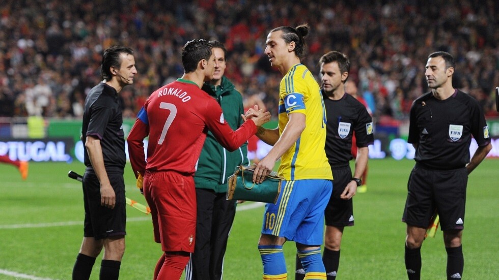 زلاتان يرتدي قميص منتخب السويد بعد 5 سنوات