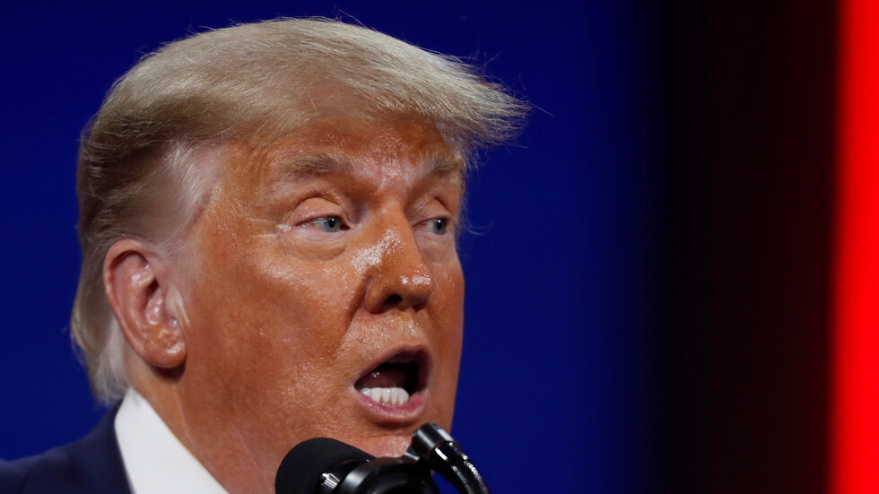 الاستخبارات الأمريكية: إيران تدخلت في انتخاباتنا بتكليف من خامنئي لمنع إعادة انتخاب ترامب