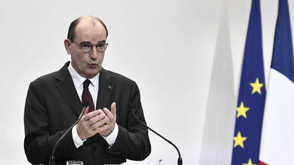 رئيس الوزراء الفرنسي: سأتلقى لقاح "أسترازينيكا" فور تصريح وكالة الأدوية الأوروبية بأنه آمن