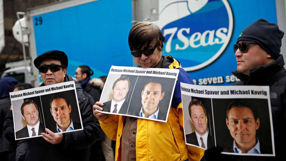 الصين تبدأ محاكمة كنديين محتجزين لديها بتهمة التجسس