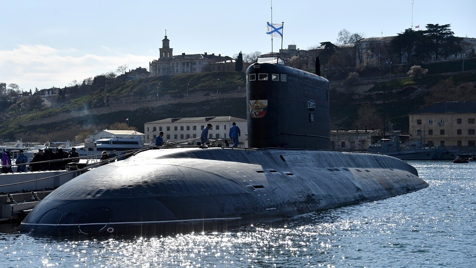 روسيا تبني غوّاصتين قتاليتين متطوّرتين هذا العام