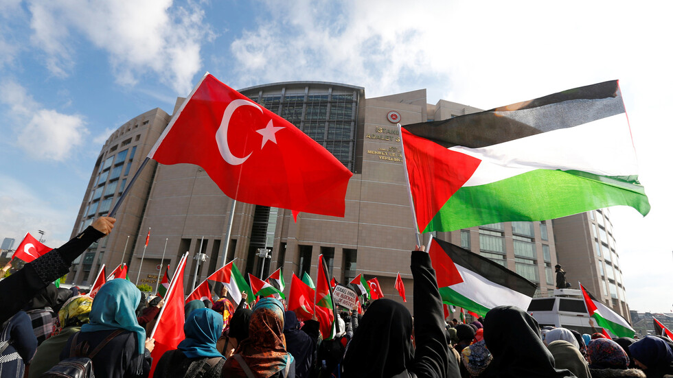 تركيا: القرارات الأخيرة لإسرائيل بالقدس تعد انتهاكا للقانون الدولي