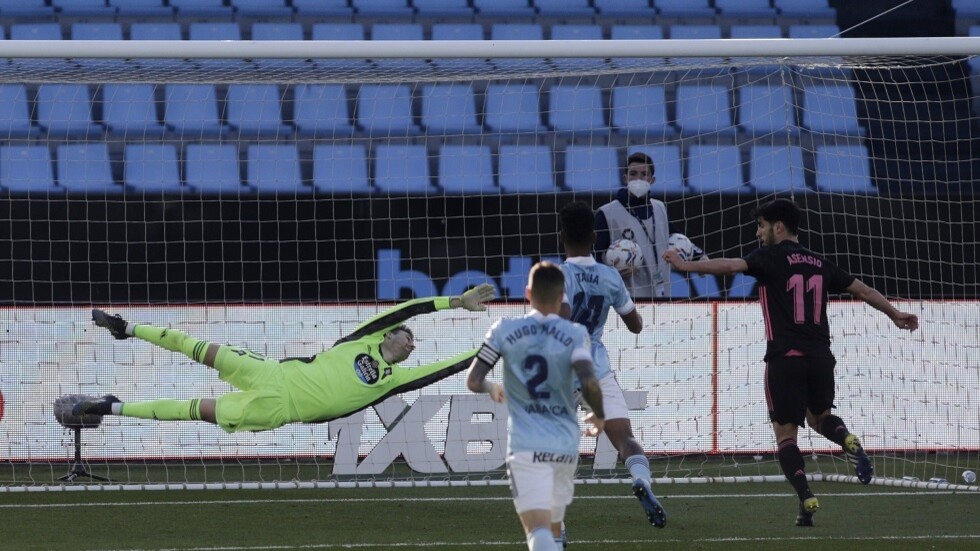 شاهد.. ريال مدريد ينتزع وصافة الليغا من برشلونة بانتظار الدخان الأبيض من ملعب 