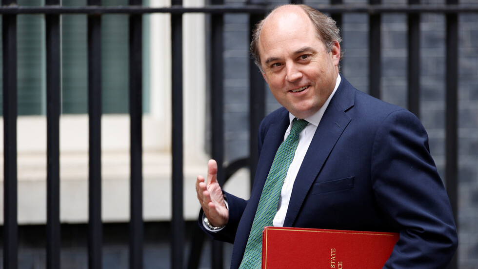 بريطانيا: زدنا ترساناتنا للسلاح النووي ردا على تعزيز روسيا نظامها للدفاع الصاروخي