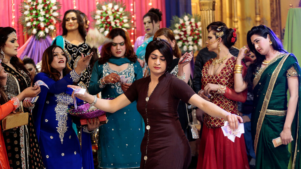 دولة إسلامية تنشئ أول مدرسة دينية للمتحولات جنسيا!