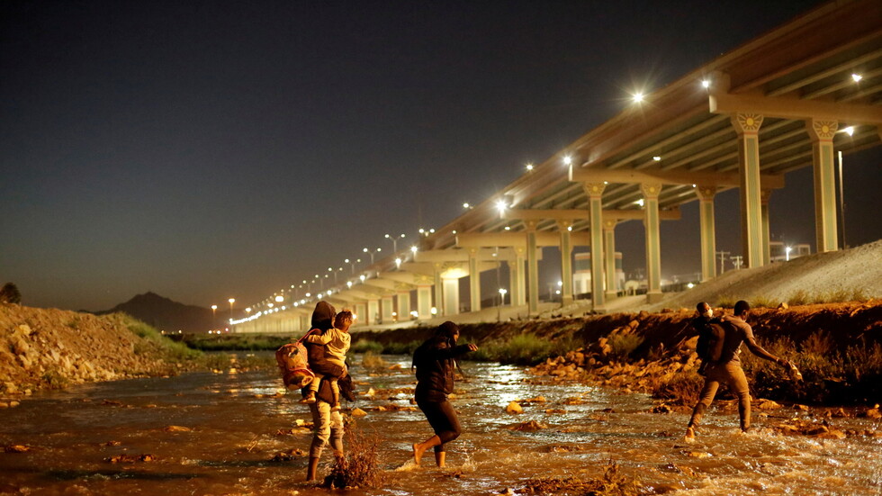 وثيقة: أكثر من ألف طفل محتجز بين الحدود الأمريكية والمكسيكية