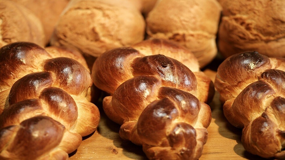 طبيبة تنصح بالتخلي عن تناول الخبز الطازج