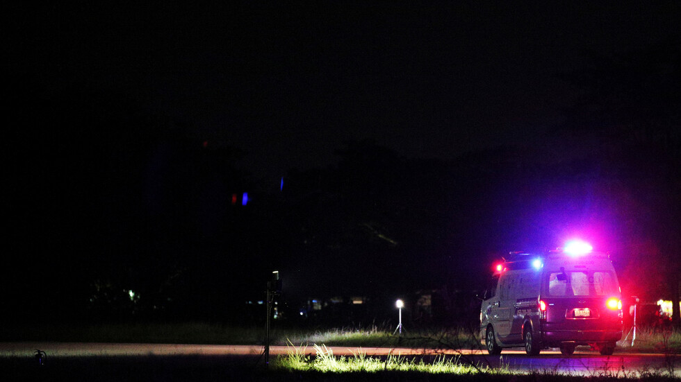 الأطول منذ 50 عاما في تايلاند.. استخراج دودة من أمعاء رجل (صور+فيديو)