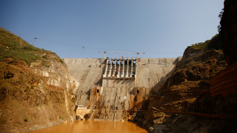 شكري يطالب إثيوبيا بالابتعاد عن أحاديث العداء حول سد النهضة مع مصر