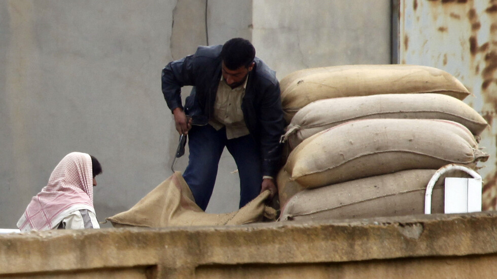 "سانا": القوات الأمريكية ترسل رتلا من شاحنات القمح المسروق من سوريا إلى شمال العراق