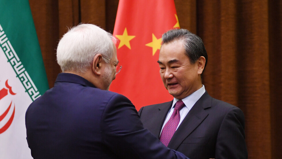 وزير الخارجية الصيني من إيران: علاقات بكين مع طهران لن تتأثر بالظروف اليومية ودائمة واستراتيجية