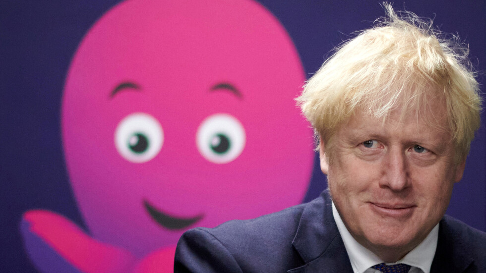 جونسون: لا نعرف مدى قوة دفاعاتنا ضد موجات كورونا المستقبلية