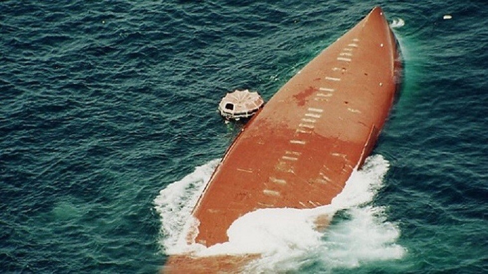 مصرع 15 شخصا على الأقل بغرق زورق في غينيا