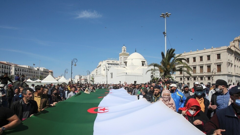 في الثلاثاء 110 من الحراك.. مسيرة طلابية في الجزائر تنادي بالإفراج عن معتقلي الرأي