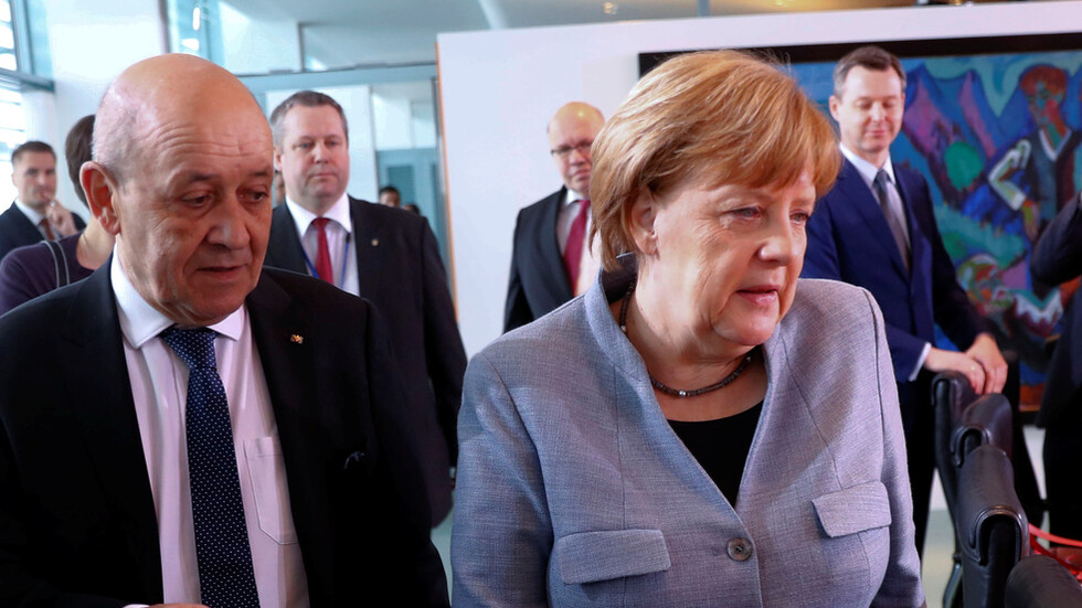 "لوموند": أوروبا انقسمت على "سبوتنيك V"