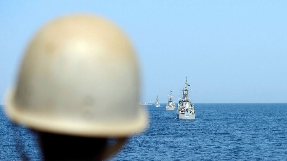 السعودية تعوّم سفينة "حائل" الحربية في إسبانيا (صور)