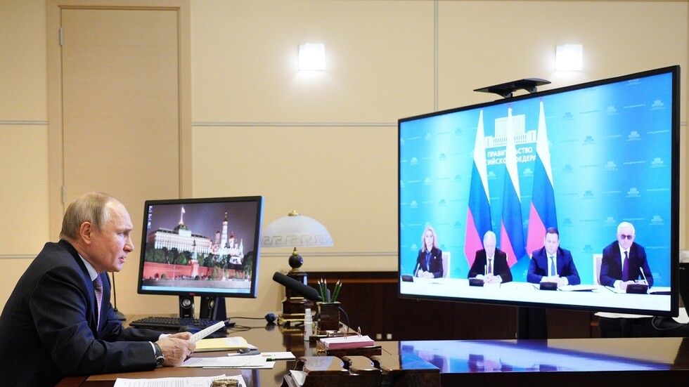 بوتين يعد بدعم قطاع الأعمال في توظيف المتضررين من البطالة