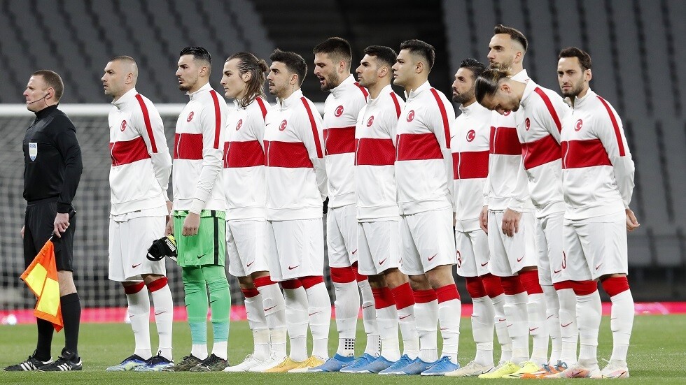 شاهد.. رد فعل "جنوني" للاعب بعد سماعه خبر استدعائه لمنتخب تركيا