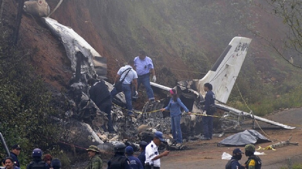 تحطم طائرة وسقوطها فوق حي سكني في الصين