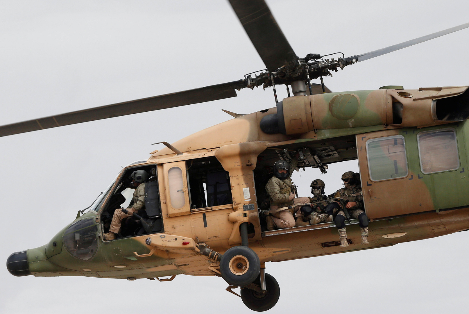 الجيش الأردني يعرض طائرات للبيع