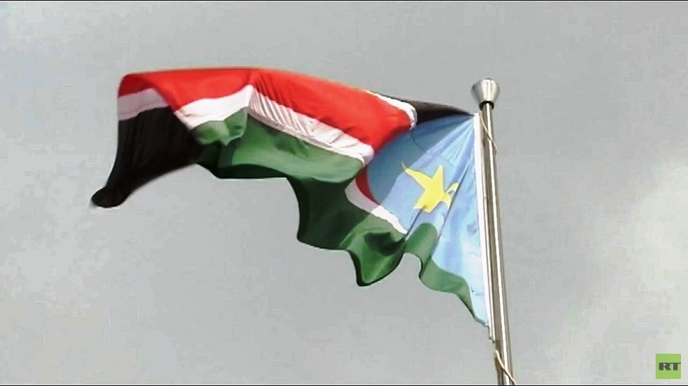 مقتل 10 أشخاص في تحطم طائرة ركاب في جنوب السودان