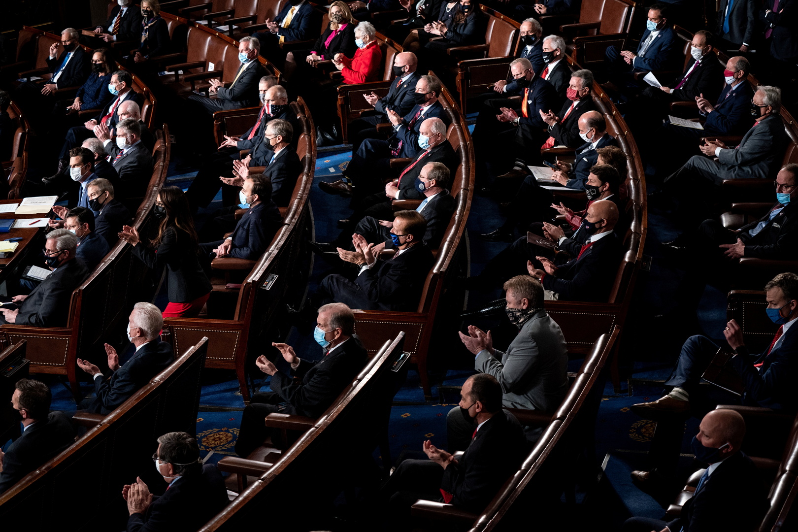 مجلس الشيوخ الأمريكي يقر خطة بايدن للإغاثة من كورونا ويحيلها لمجلس النواب