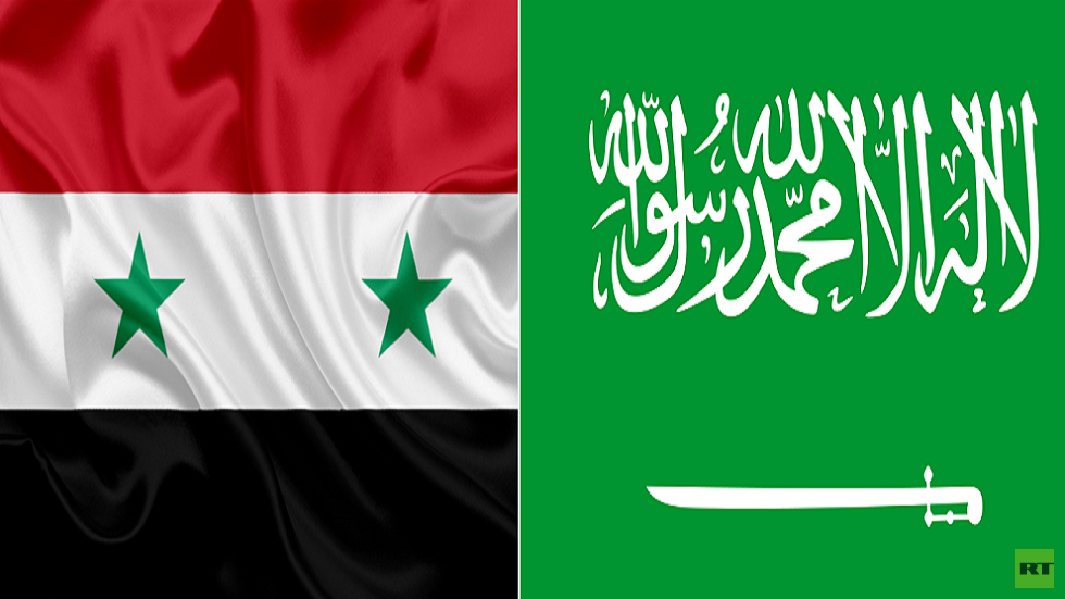 تداول صورة نادرة لرئيس سوري وهو يقبل أنف ملك سعودي في مصر