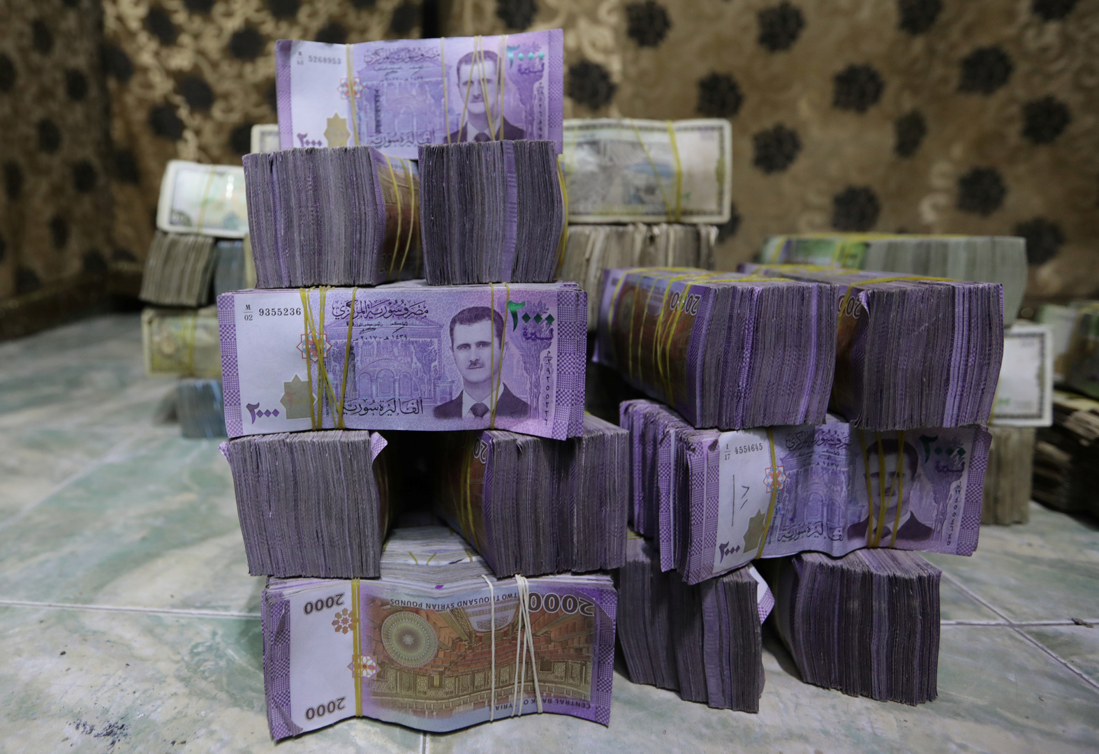 المركزي السوري يوافق على استبدال أوراق نقدية