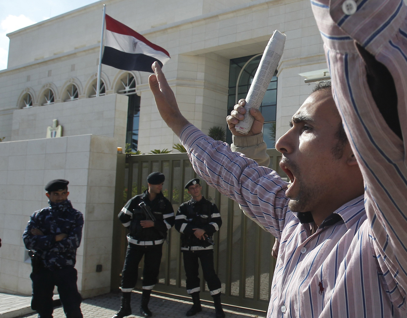 السعودية تتخذ إجراءات جديدة تجاه قدوم المصريين إلى المملكة