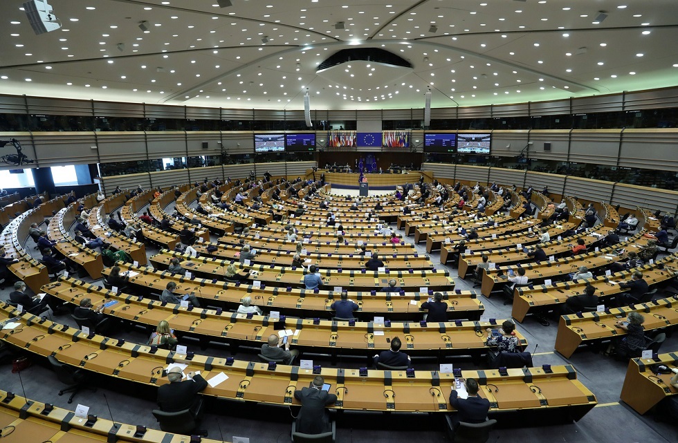 البرلمان الأوروبي يتبنى قرارا يدين انتهاكات حقوق الإنسان في البحرين