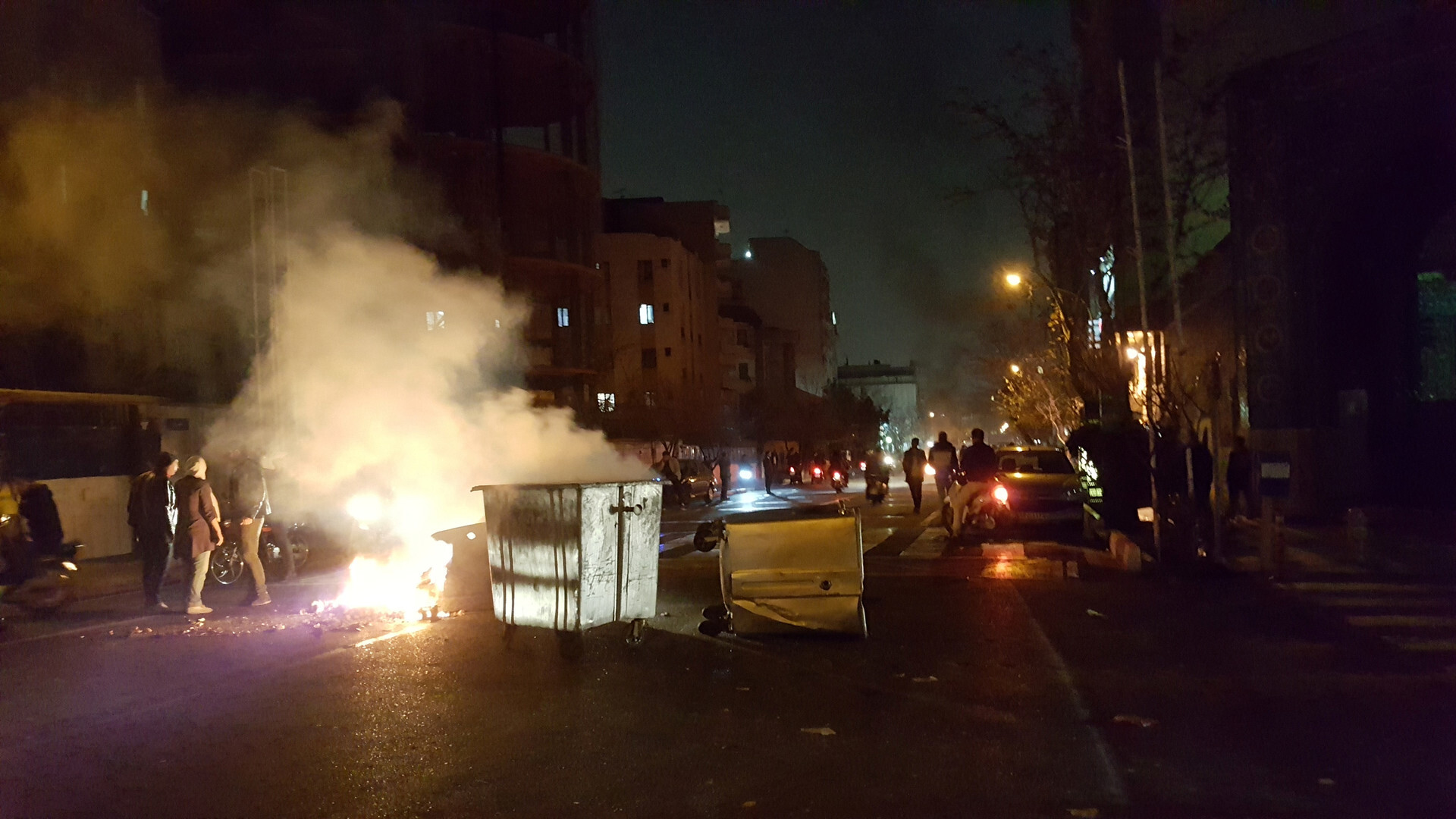 اضطرابات اجتماعية في ميناء إيراني بعد حادثة قتل مهرب وقود