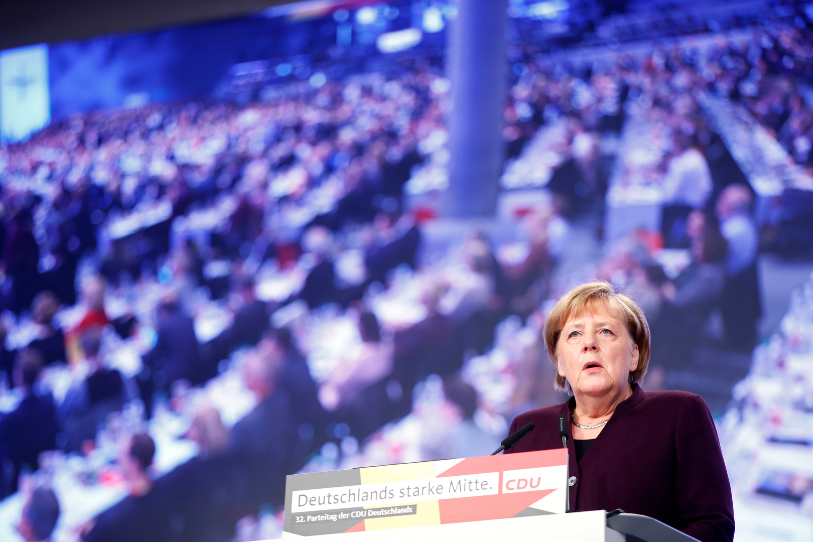 ألمانيا.. توقعات بخسارة حزب ميركل وسط 