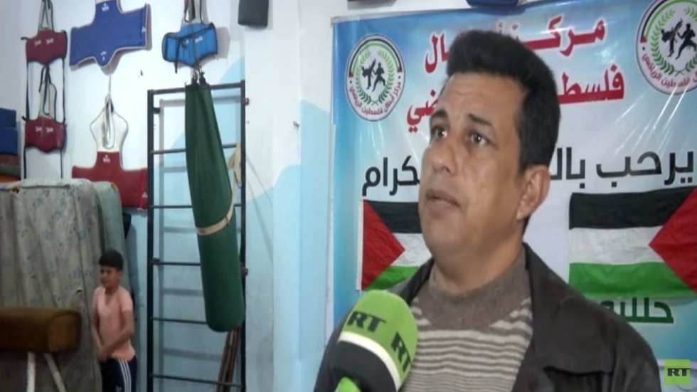 جهود فردية لتنشيط رياضة الجمباز في غزة