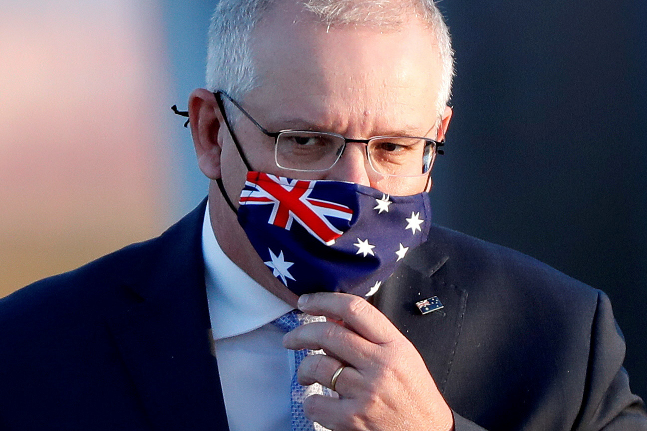 بالفيديو... رئيس الوزراء الاسترالي يبكي خلال مؤتمر صحفي