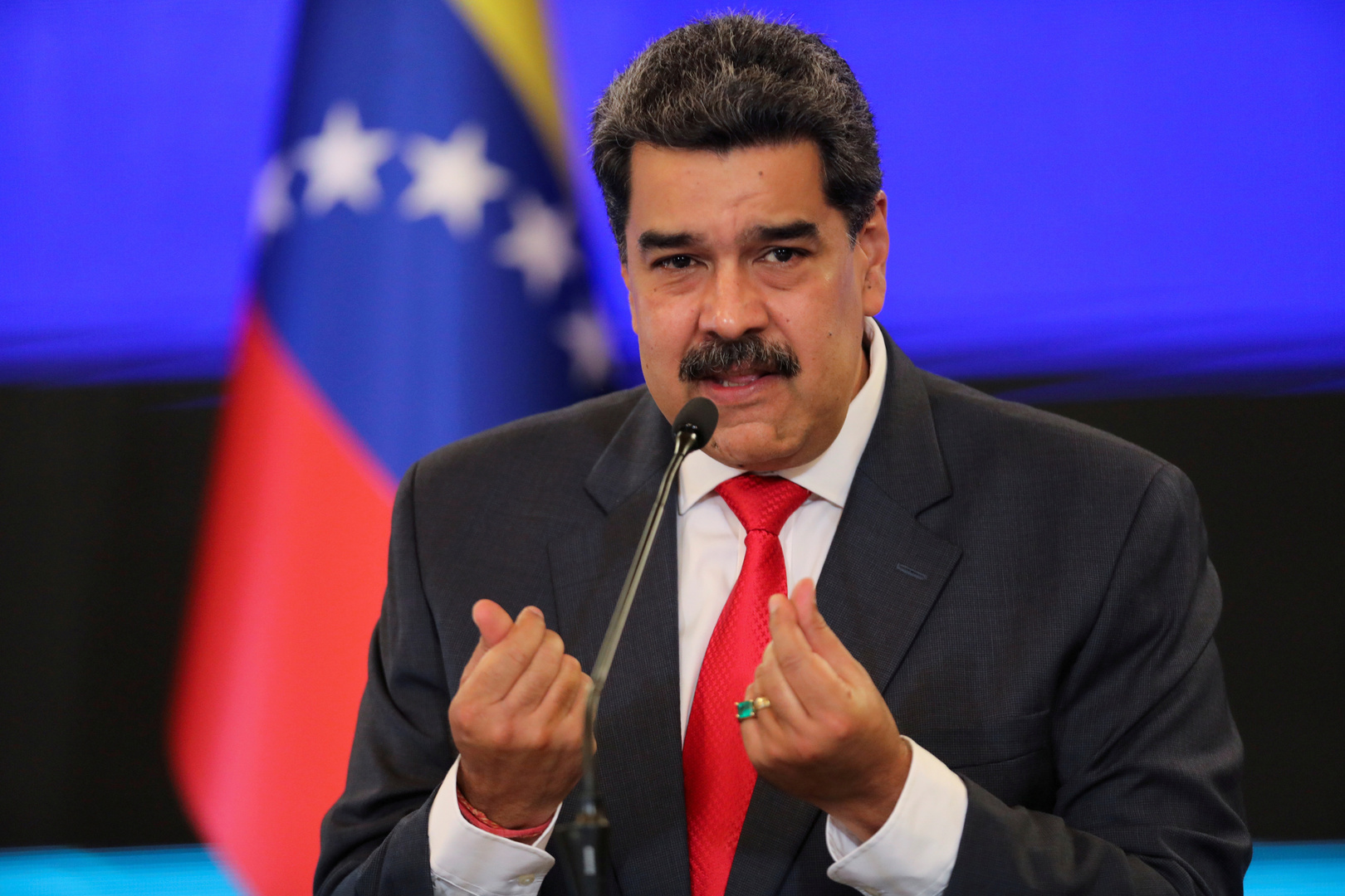 مادورو يقترح النفط مقابل لقاح كورونا لشعب فنزويلا (فيديو)