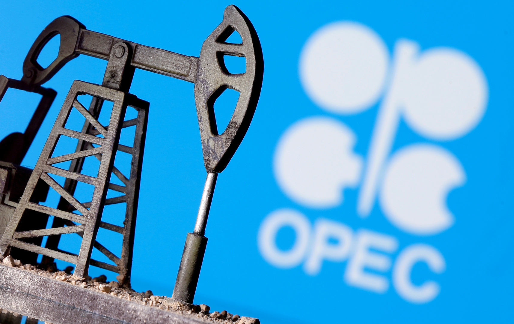 ارتفاع أسعار النفط بعدما تحدث مصدر عن موقف روسيا في سوق النفط