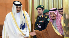 رسالة من العاهل السعودي لأمير قطر
