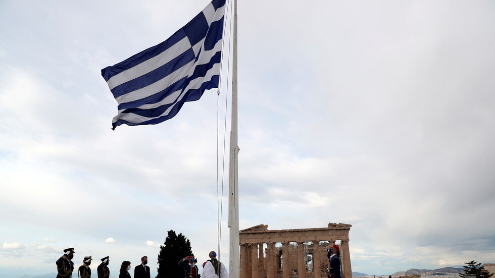 رئيس الوزراء اليوناني يزور ليبيا الثلاثاء ويعيد فتح سفارة بلاده